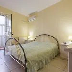 Casa A 100 Mt Dal Mare بيت للعطل *
