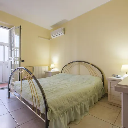 Casa A 100 Mt Dal Mare * Sant'Alessio Siculo